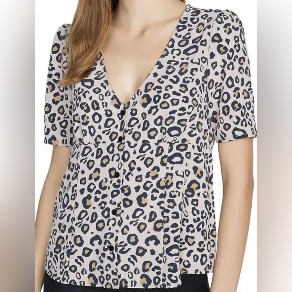 2/$15 Sanctuary front button size small
